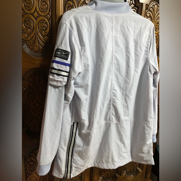 NIKE Youth Unisex Light windbreaker Jacket - Picture 10 of 16